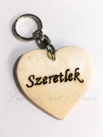 Fába égetett "Szeretlek" feliratos kulcstartó 6*6 cm